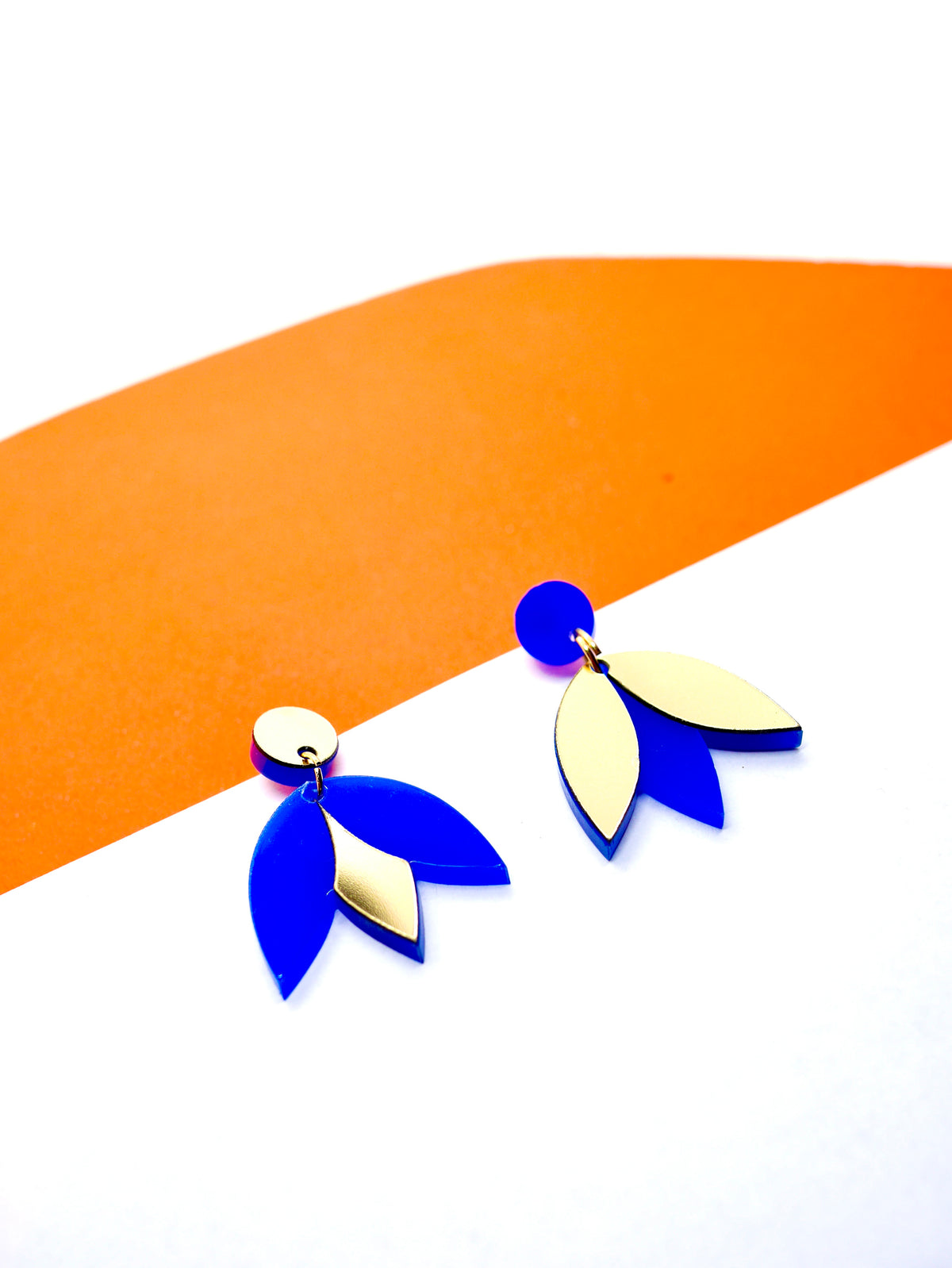 Boucles d'oreilles Aliocha bleu électrique, bijou créateur fait main à Lille