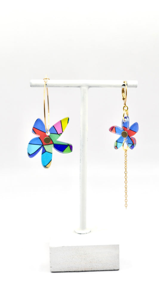 Boucles d'oreilles Flores en forme de fleurs multicolores, motif vitrail 