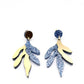 Boucles d'oreilles Sacha bleu paillettes, design floral asymétrique