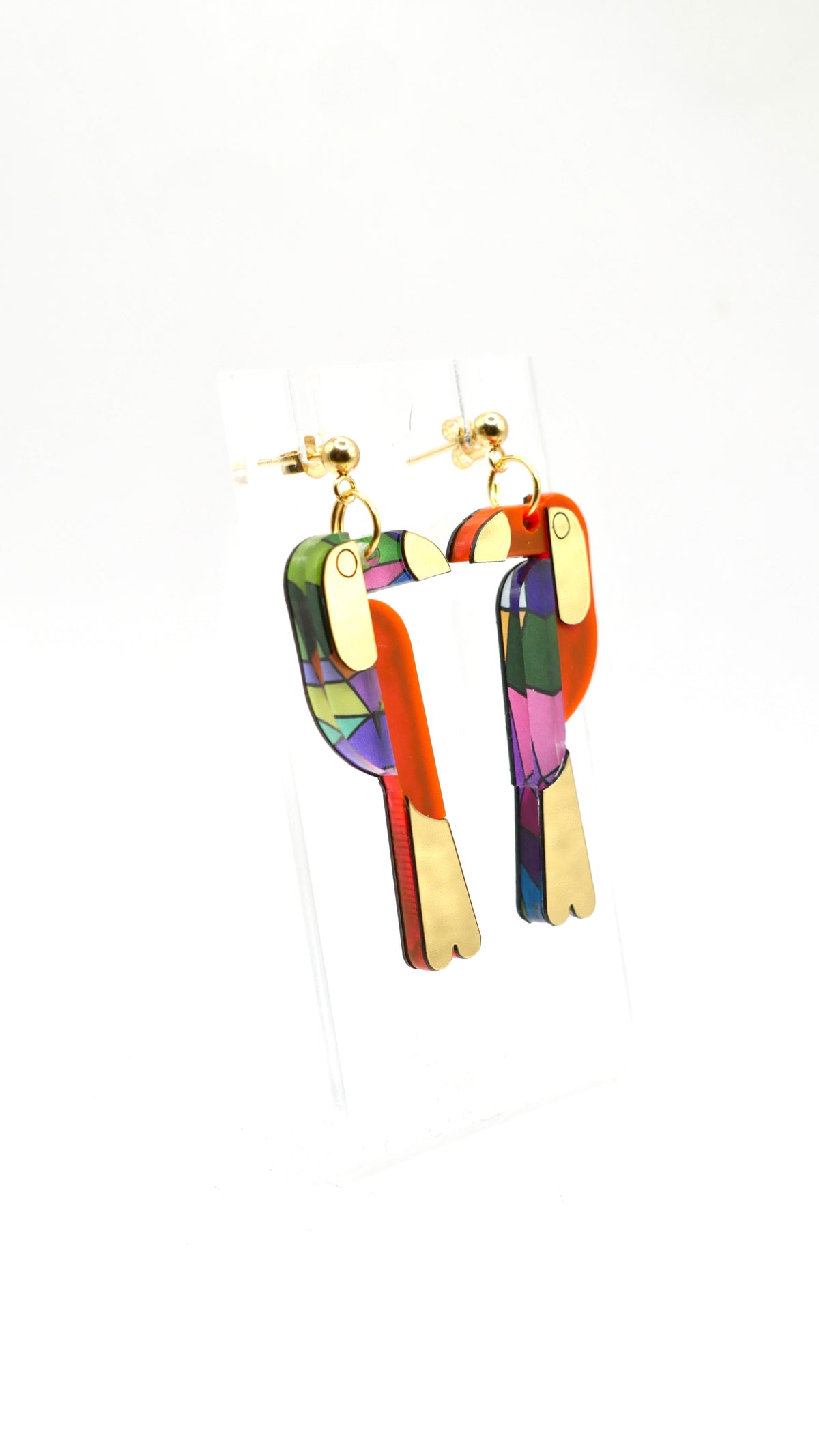 Boucles d’oreilles toucan en plexiglas, orange et vitrail 