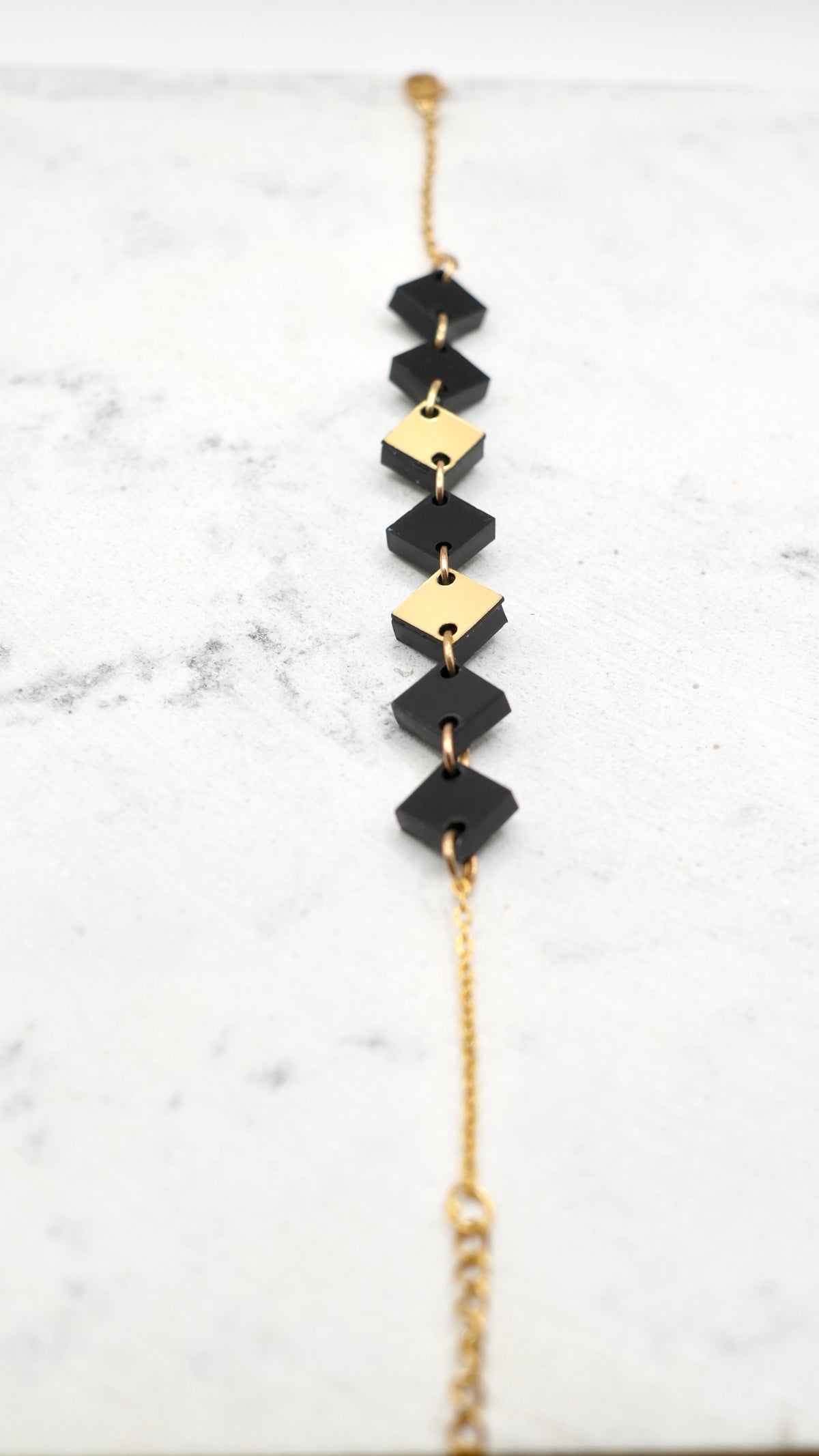Bracelet en plexiglass noir