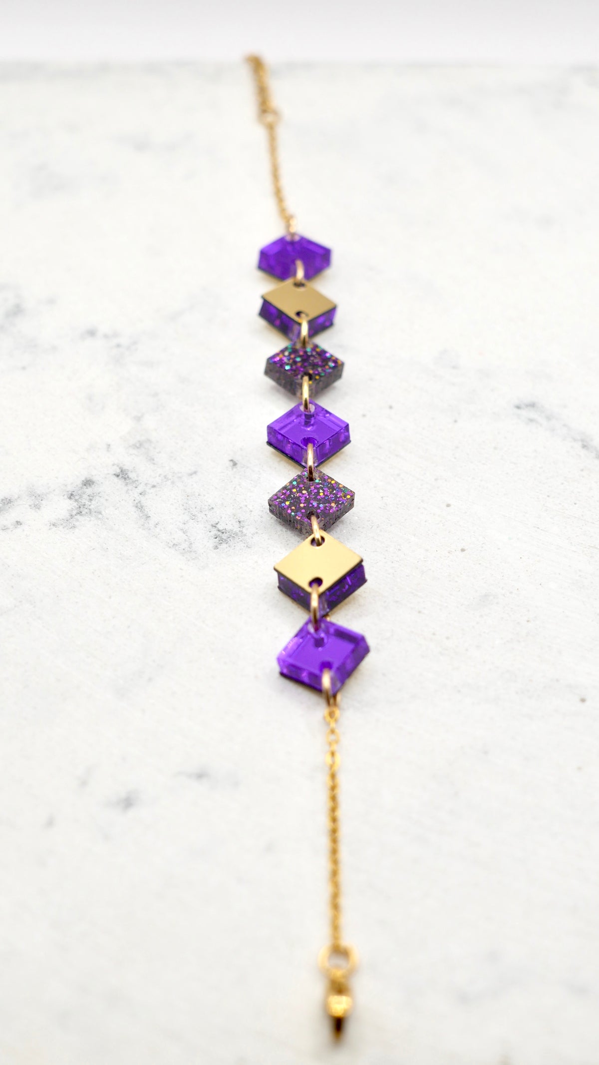 Bracelet violet paillettes en Plexiglass