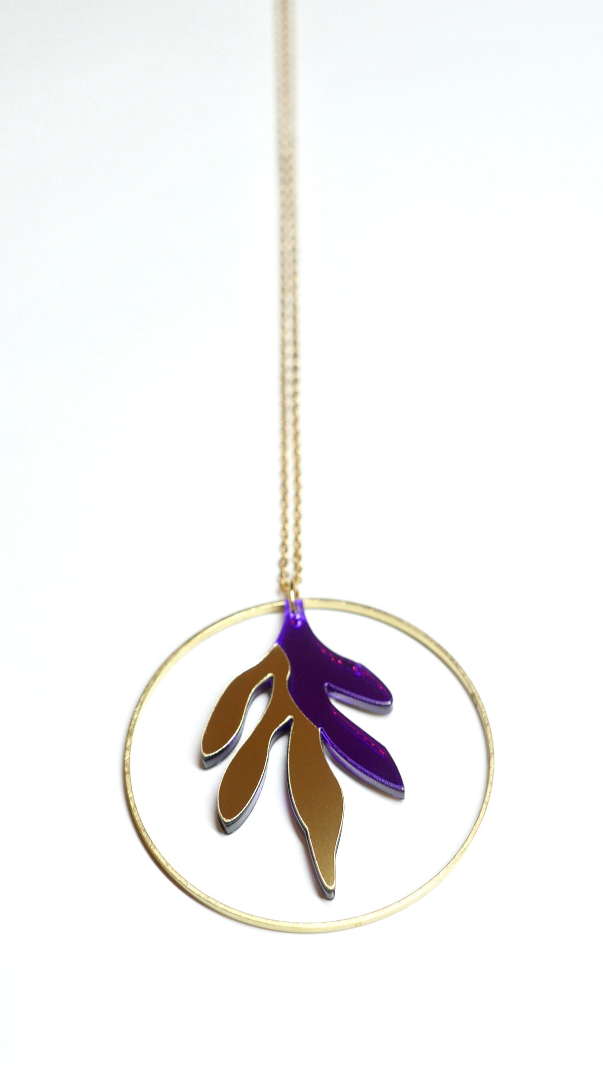 Collier artisanal Sacha violet miroir