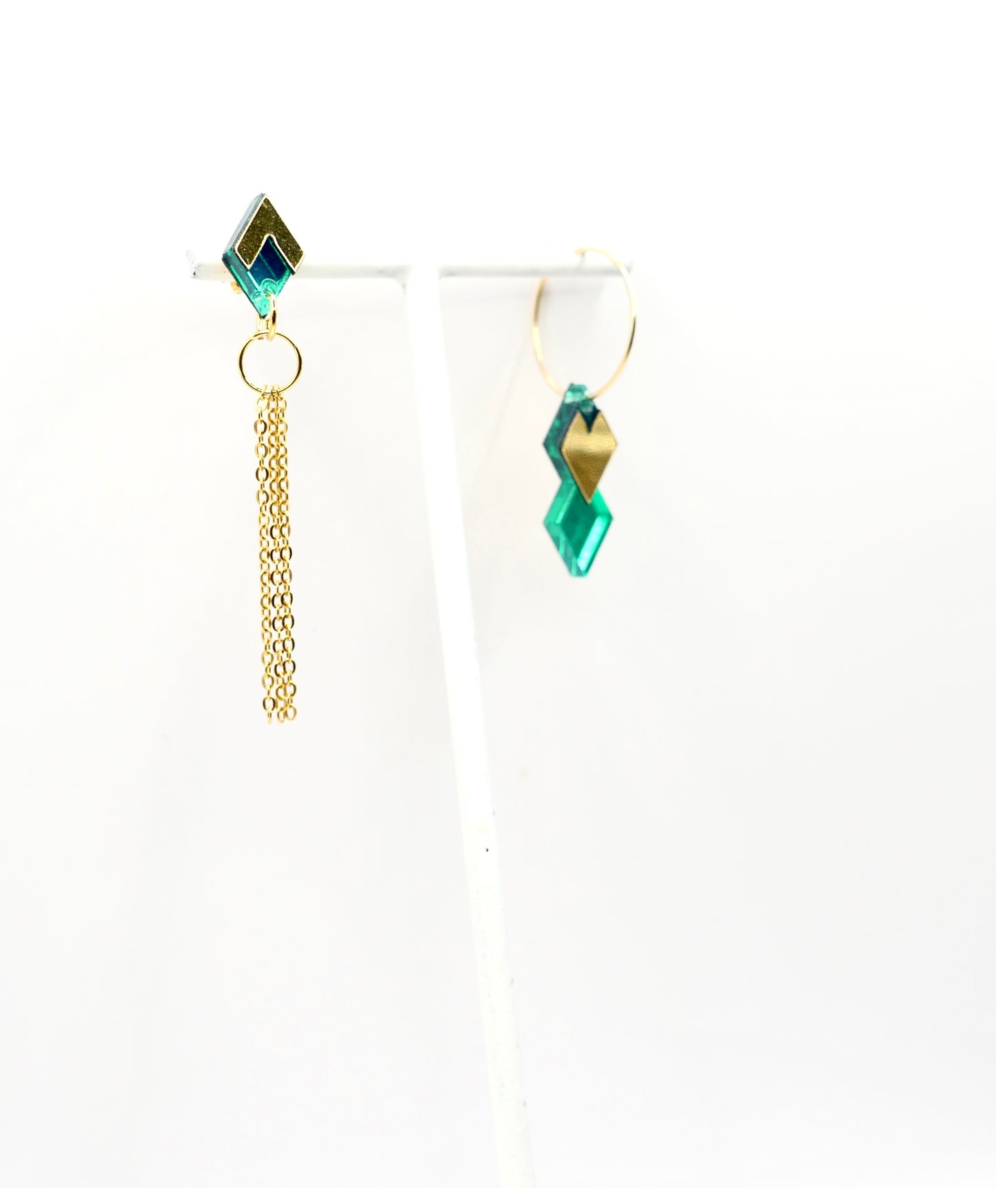 Détails des boucles d’oreilles Carmen Vert miroir 