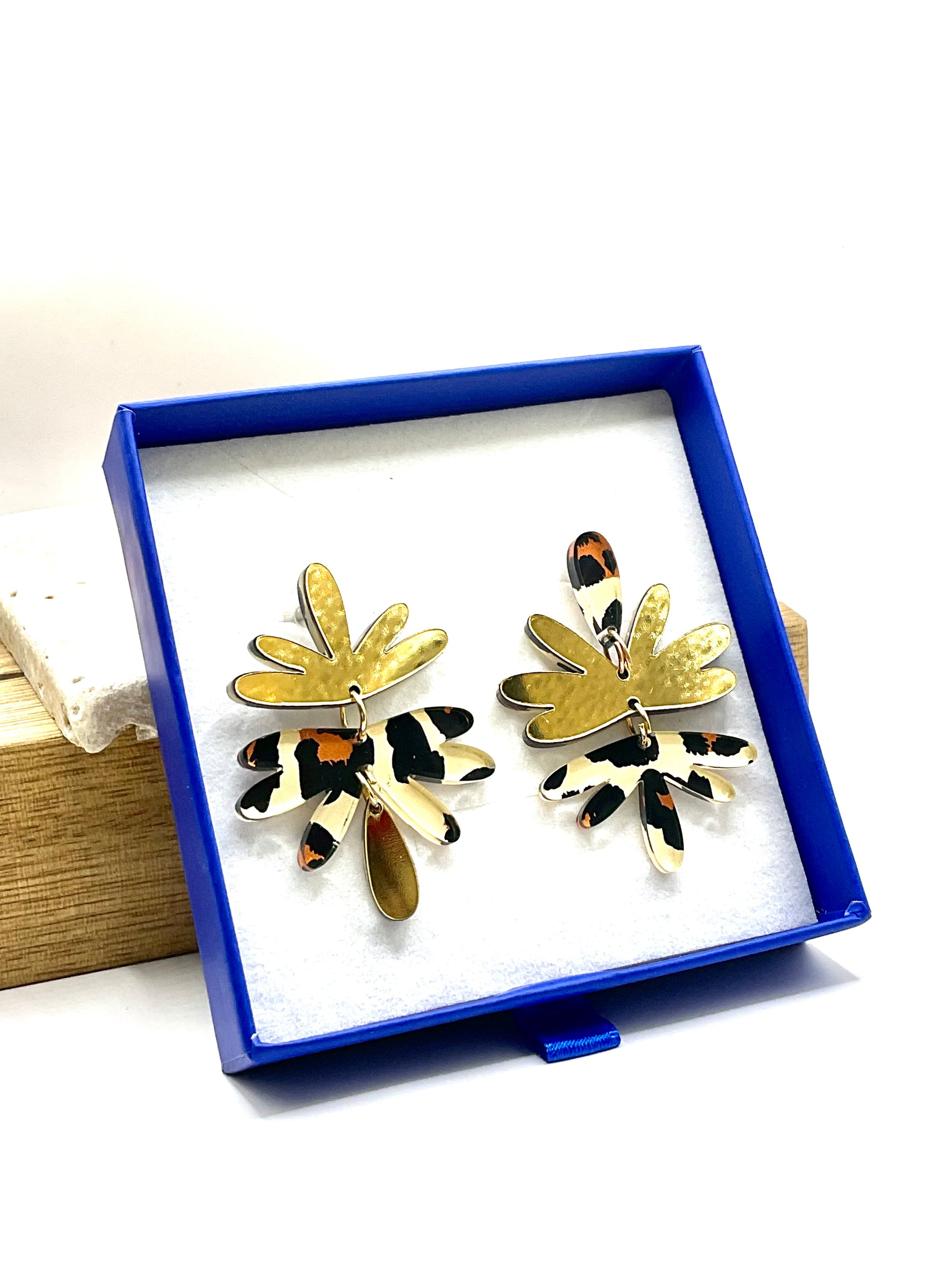Boucles d’oreilles heli motif léopard, packaging