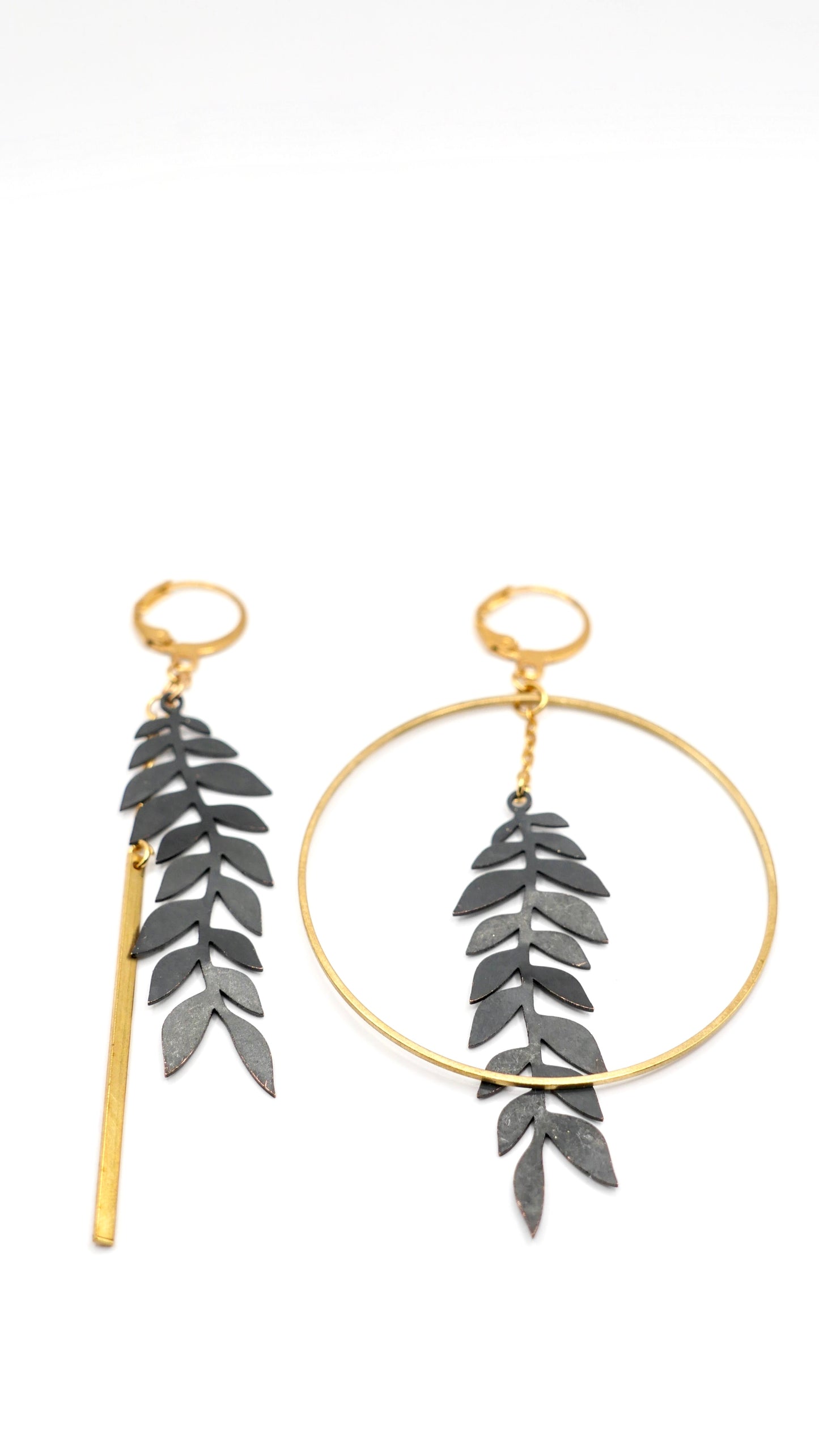 Boucles d’oreilles Liane noir et dorée