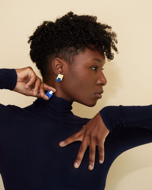 Boucles d'oreilles Otto bleues et dorées, bijou créateur à Lille 