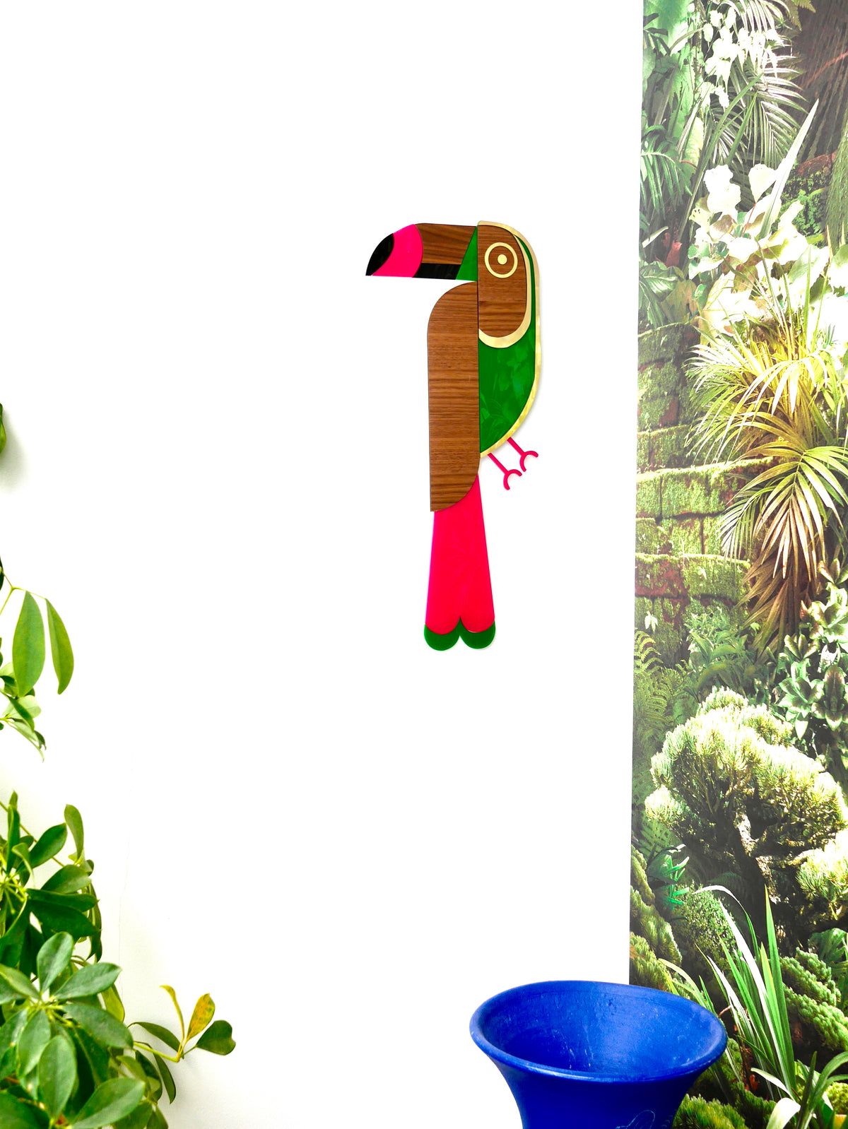 Décoration murale XL Toucan vert et rose, plexiglas coloré et bois, fait main en France 