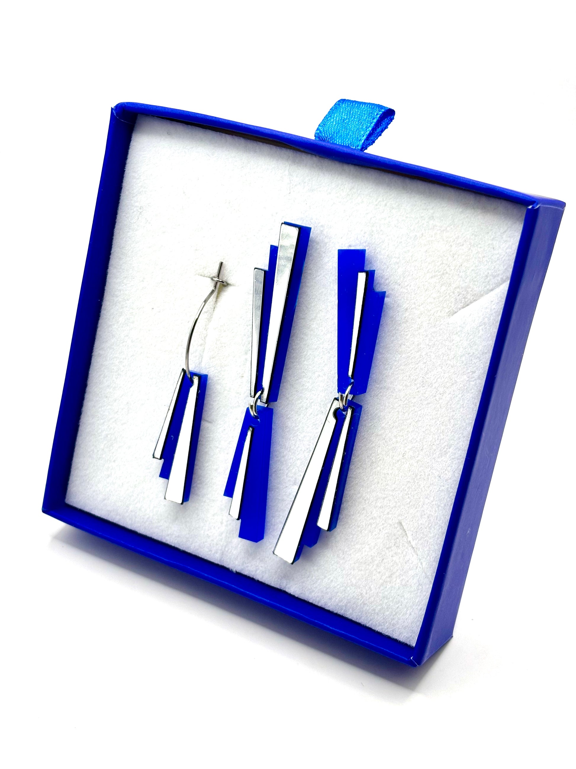 Boucles d’oreilles Erika, bleu et argenté