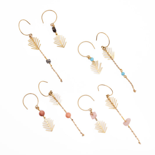 Collection des boucles d’oreilles Alana, avec leurs pierres naturelles, fabriquées à Lille 