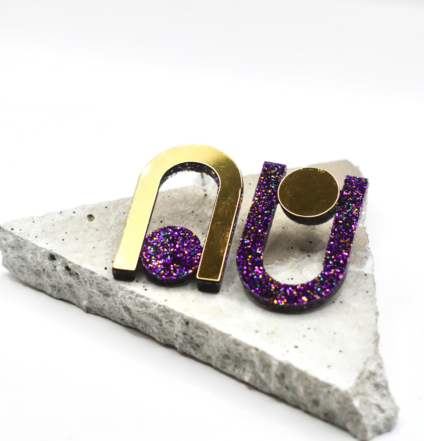 Boucles d’oreilles Una violet paillettes